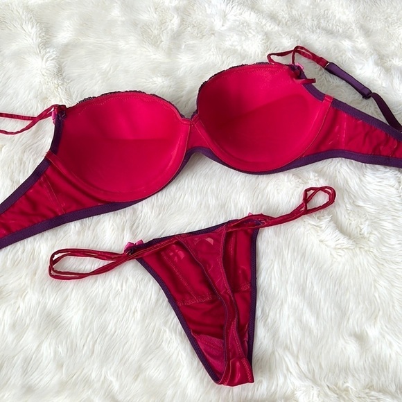 Vintage Victoria’s Secret Lingerie Set - Picture 2 of 4